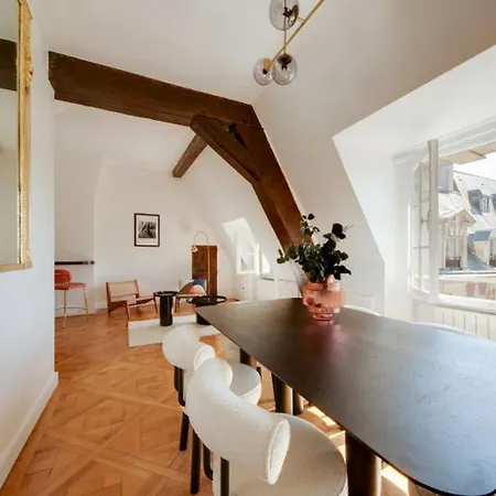 Duplex In The Old Chaulnes Mansion Appartement *