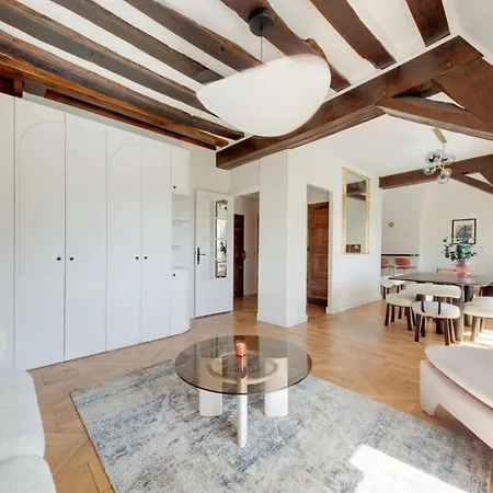 Duplex In The Old Chaulnes Mansion Appartement